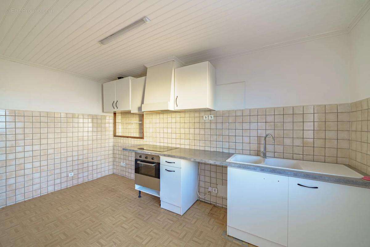 Appartement à MARSEILLE-16E