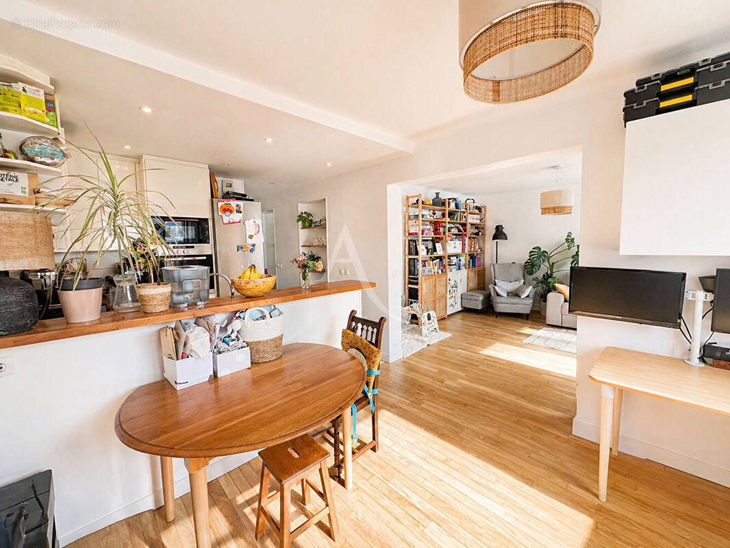 Appartement à FONTENAY-SOUS-BOIS