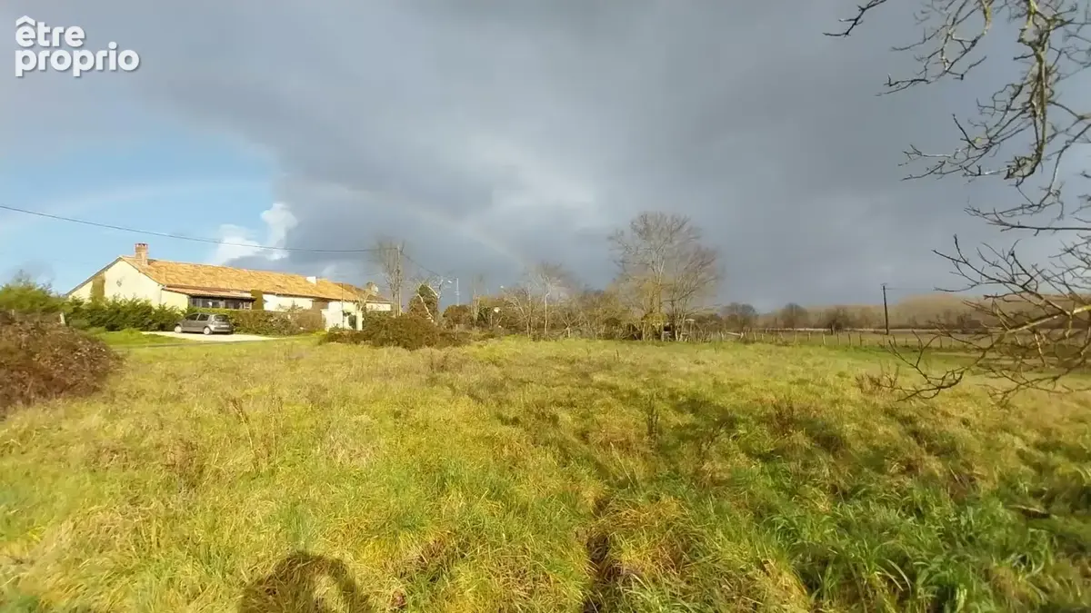 Photo Terrain à Douzillac au prix de 24 000€