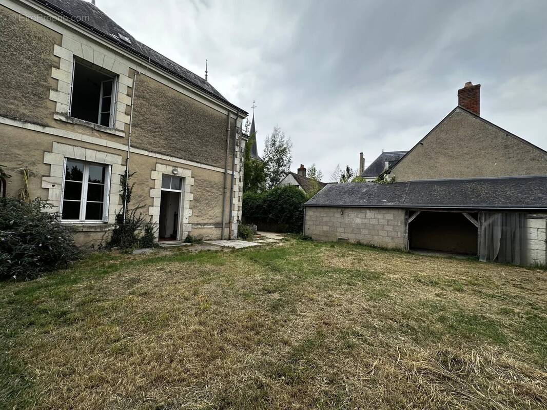 Maison à CHANNAY-SUR-LATHAN