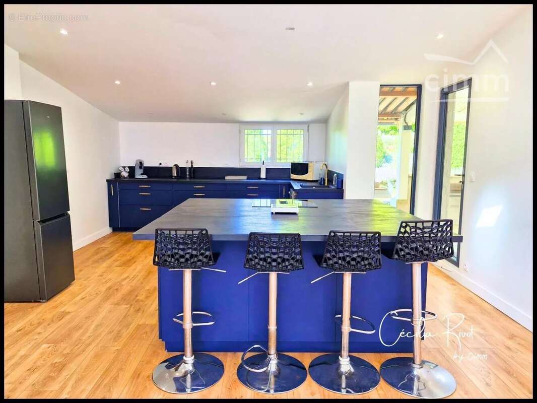 Maison à SAINT-MARTIAL-DE-MIRAMBEAU