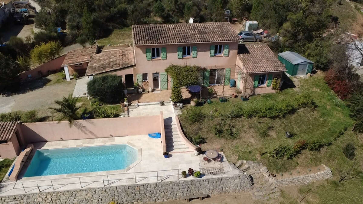 Maison à VILLECROZE