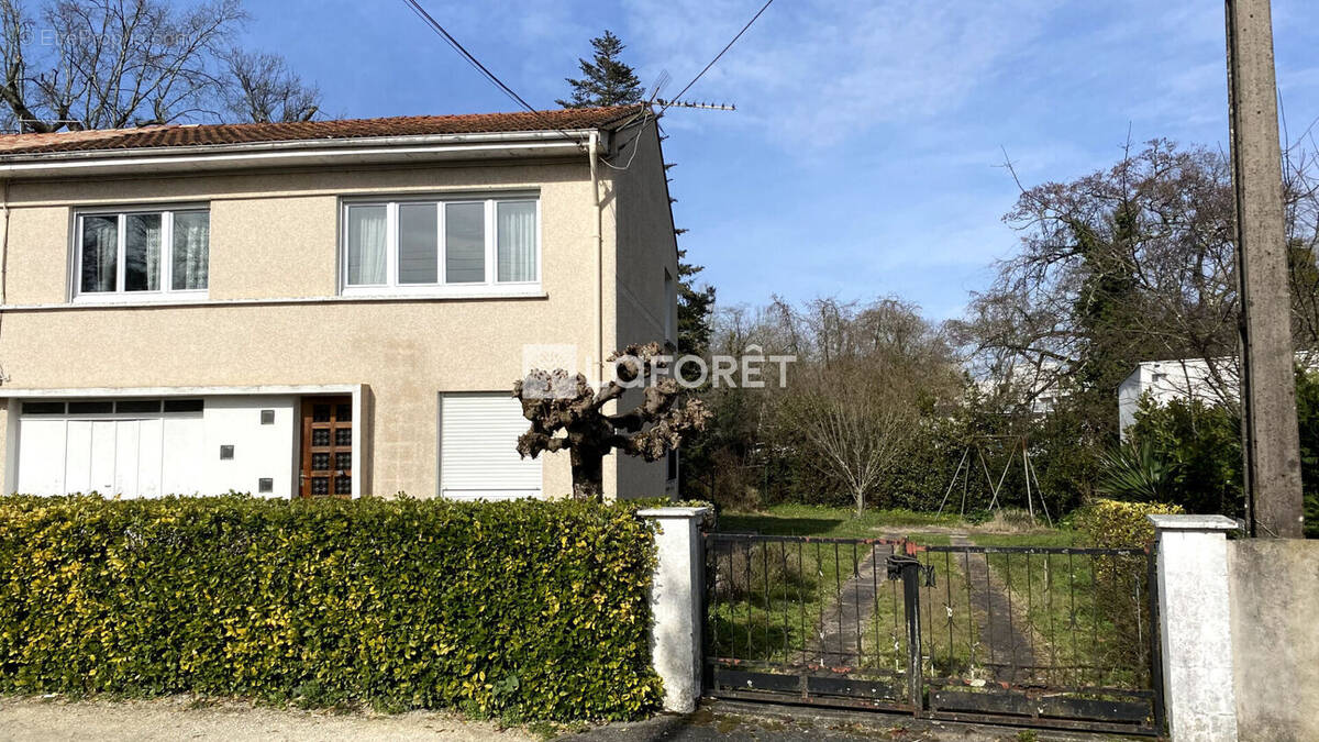 Maison à MERIGNAC