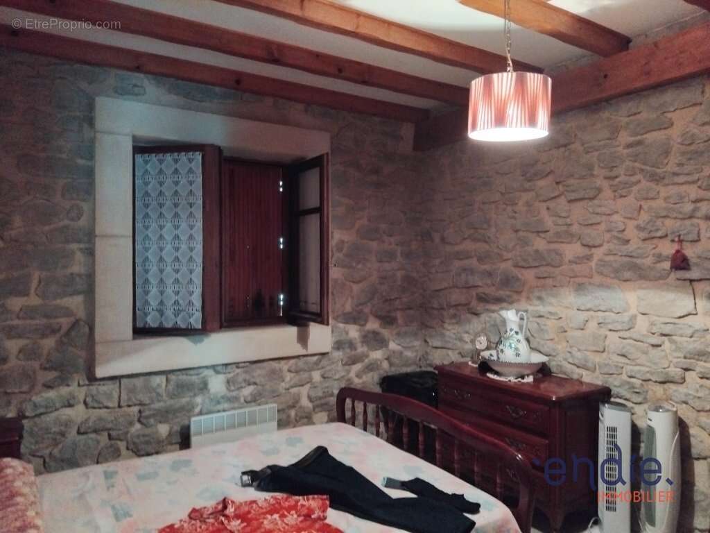 Appartement à AZILLE