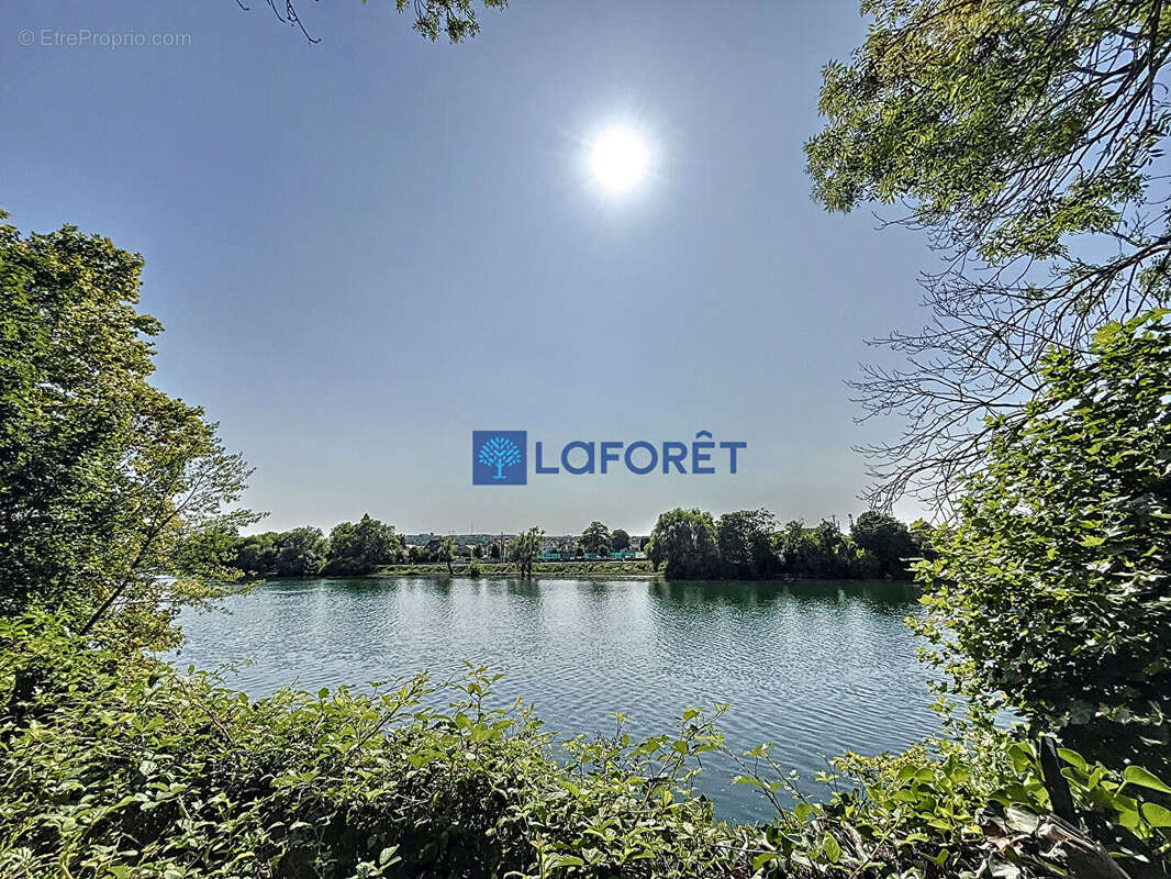 Maison à SAINTRY-SUR-SEINE