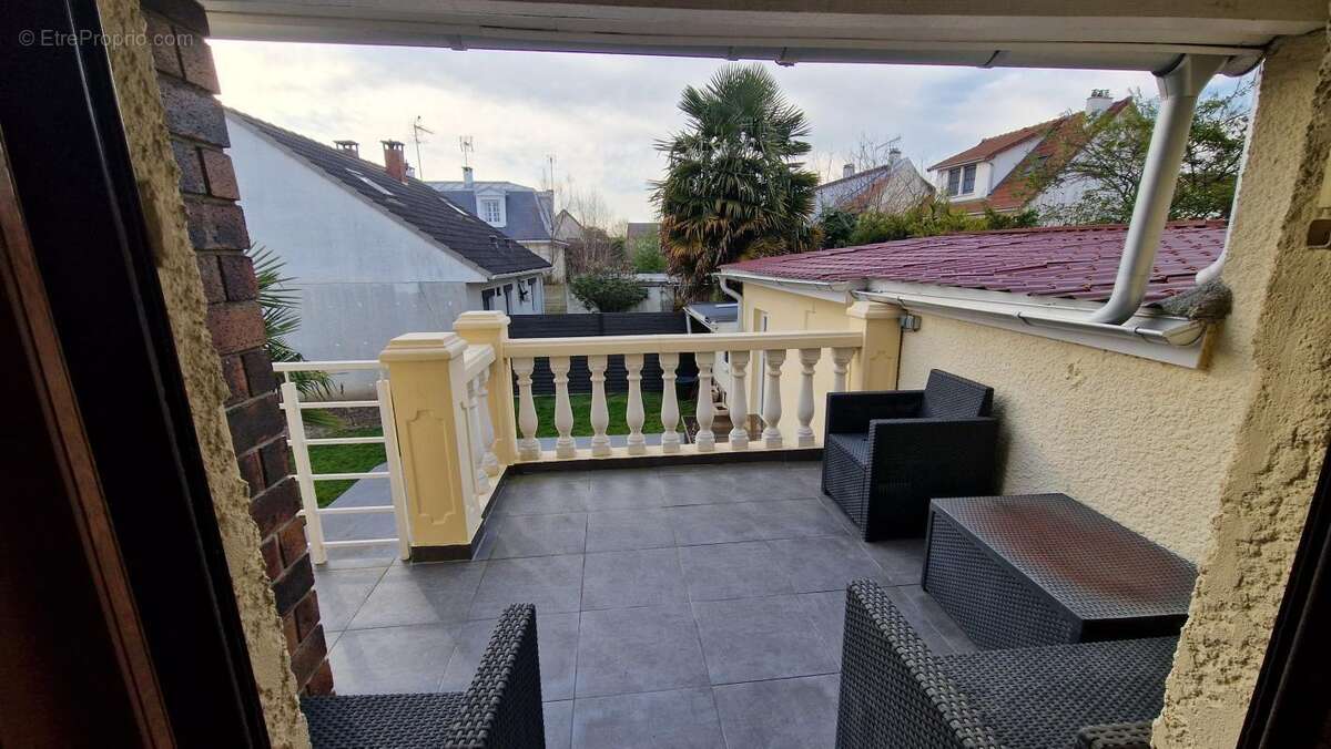 Maison à NEUILLY-SUR-MARNE