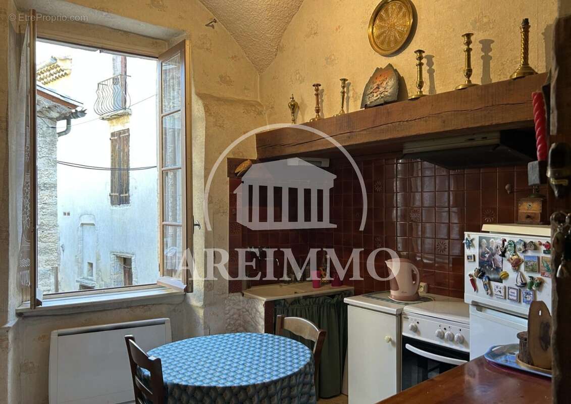 Maison 118 m² à Saint-Martin-De-Londres  - photo 6
