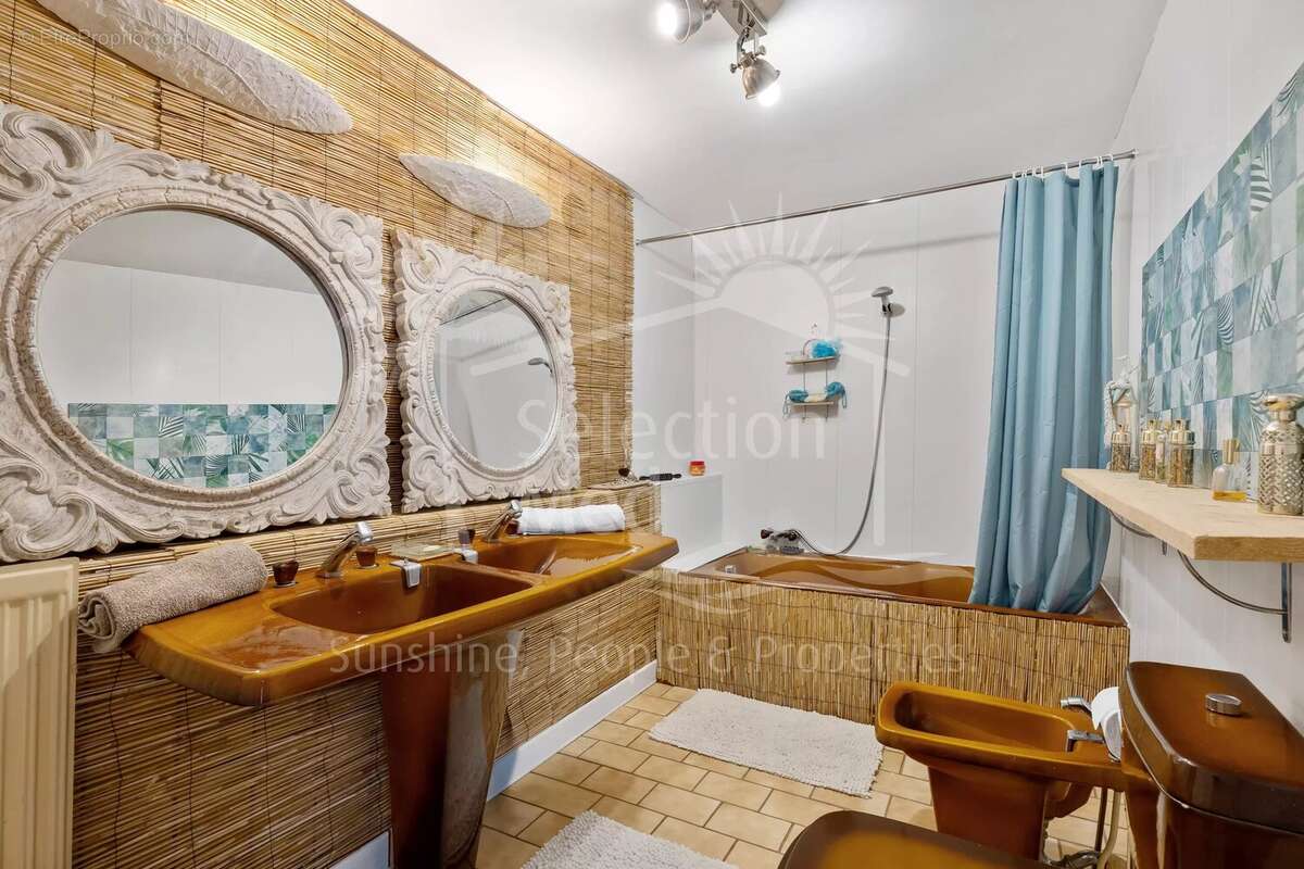 Maison à TOURRETTES-SUR-LOUP