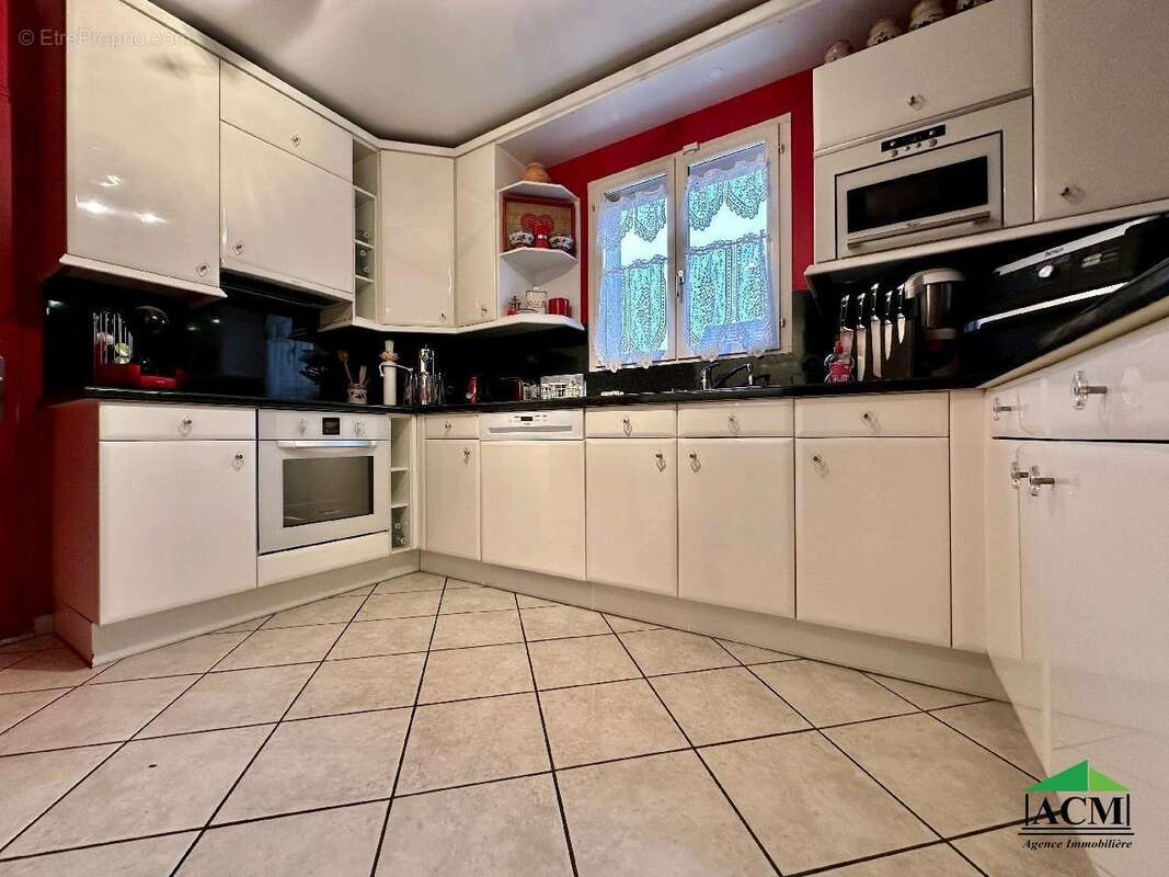 Maison à MERY-SUR-OISE