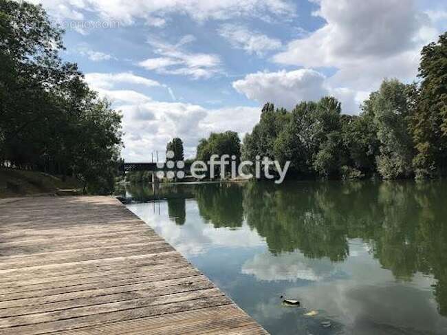 Appartement à SAINT-MAUR-DES-FOSSES