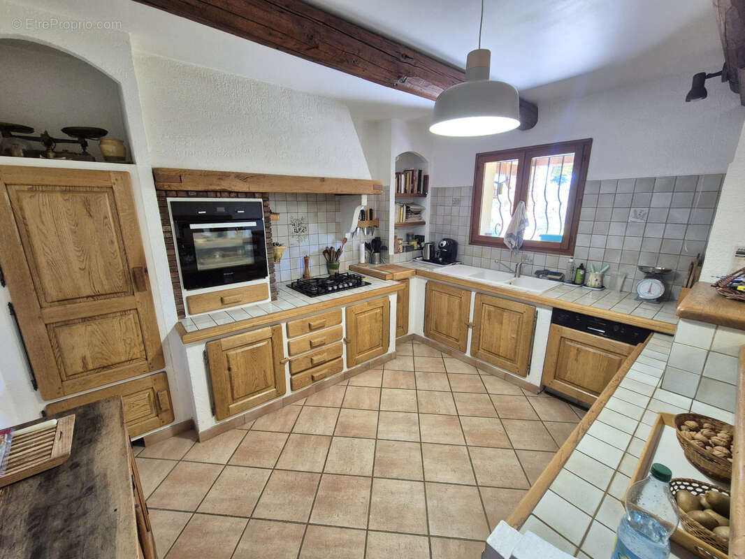 Maison à SOLLIES-PONT