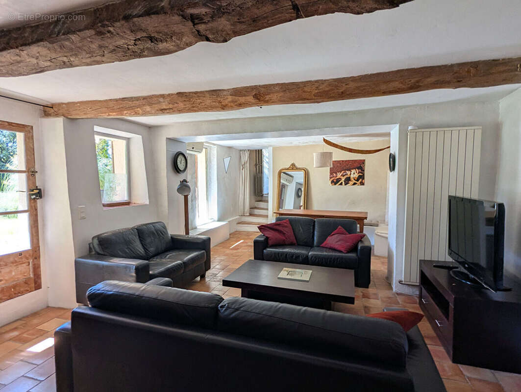 Maison à VILLECROZE