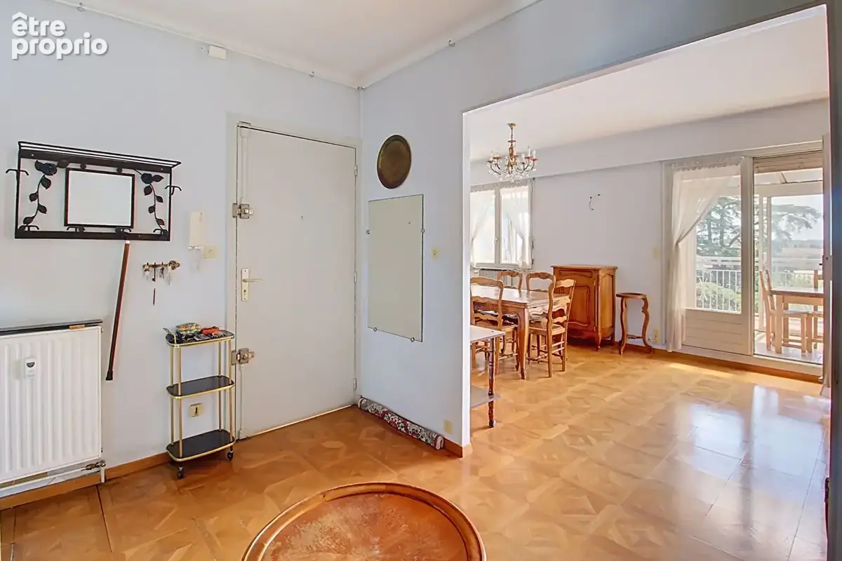 A VENDRE  ! Appartement 3 pièces à Draguignan - Dernier étage avec vue et terrasses - photo 8