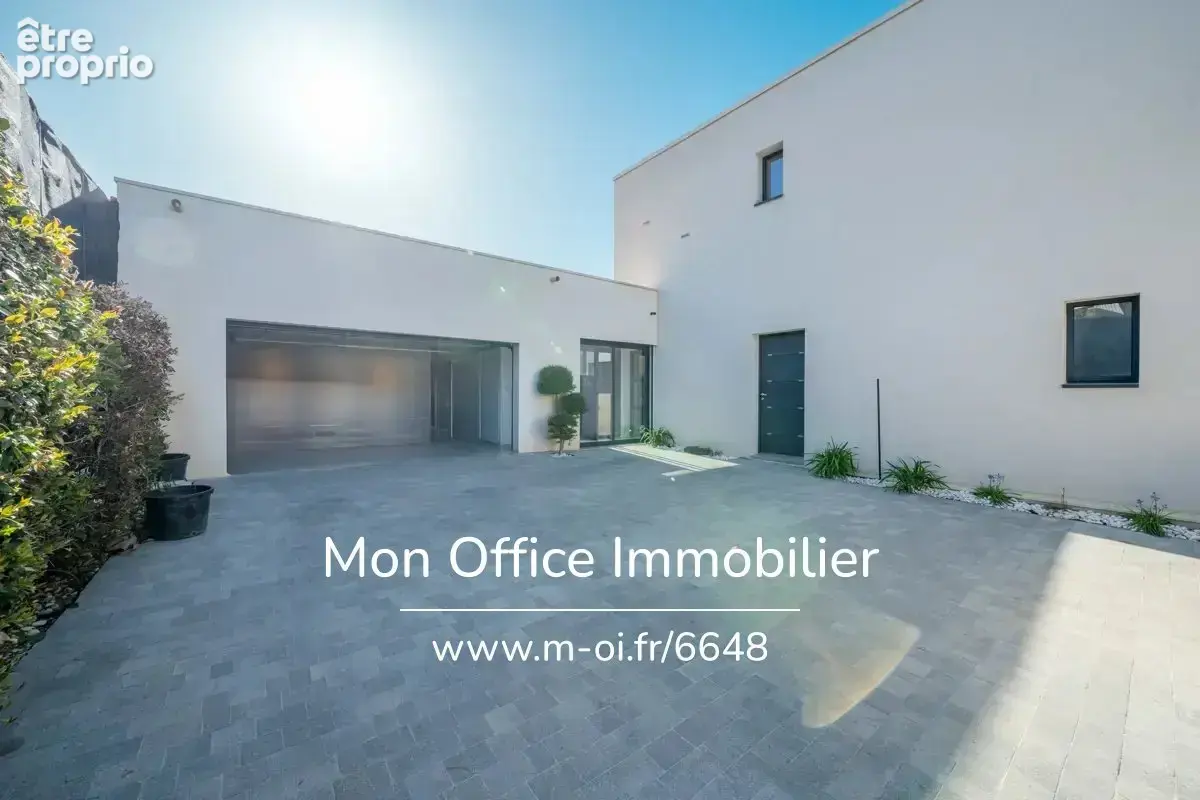 Référence : 6648-YAN - Villa contemporaine - 4 pièces - piscine - garage - photo 16