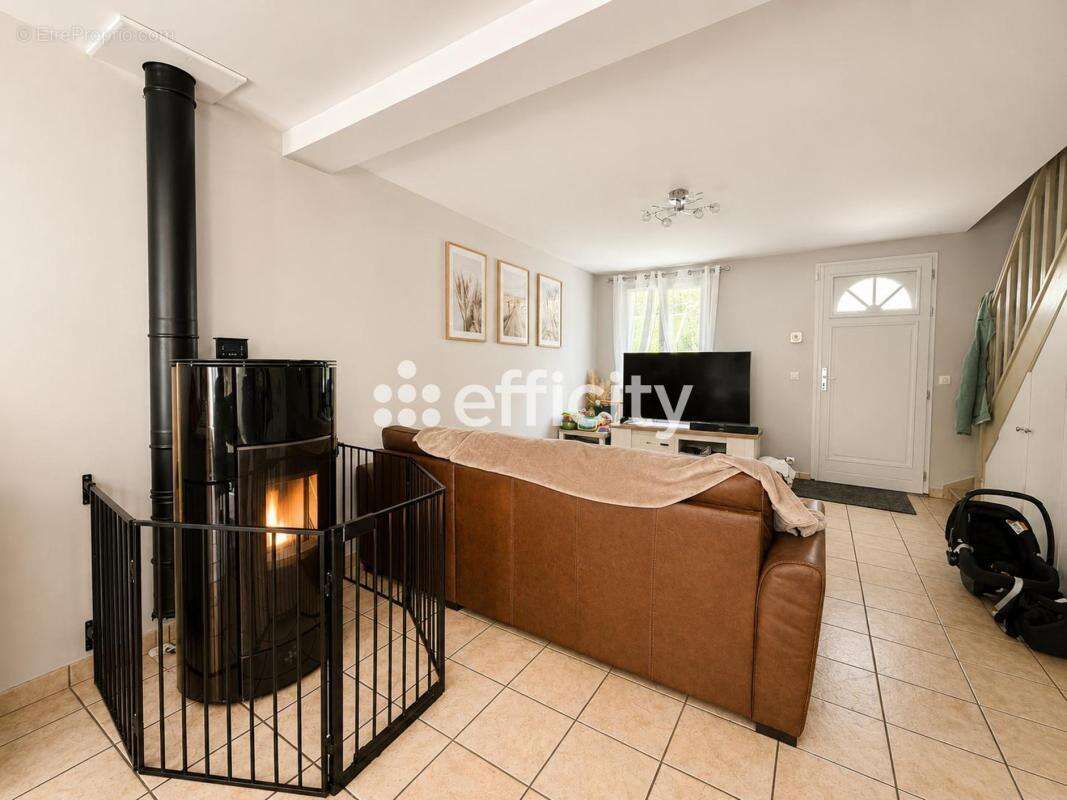 Maison 108 m² à Montlhery  - photo 2
