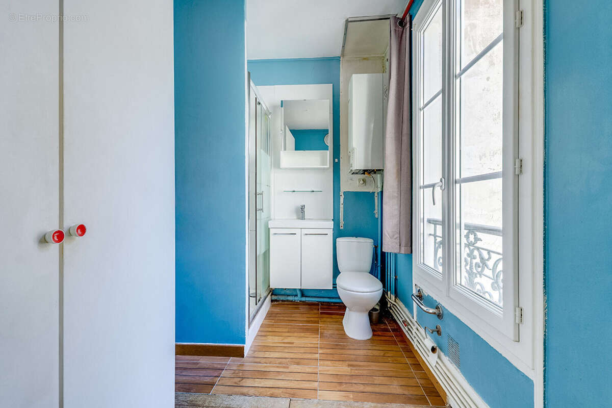 Appartement à PARIS-14E