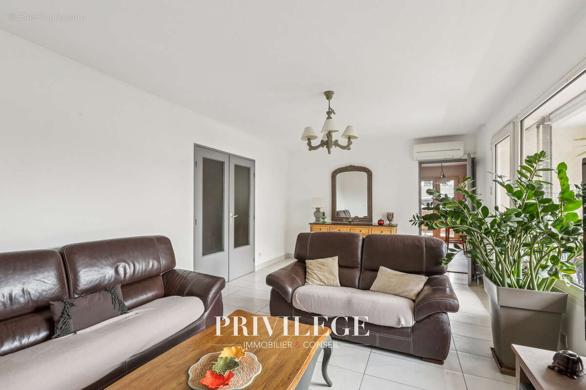 Appartement à LYON-8E