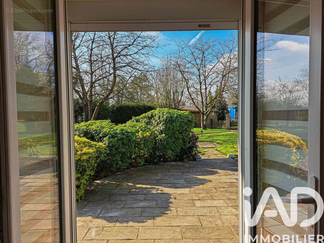 Photo 9 - Maison à HOUDAN