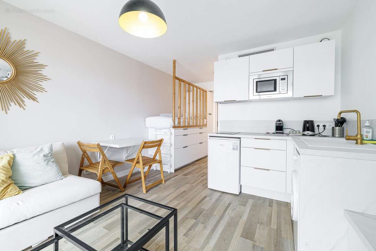 Appartement à VALLAURIS