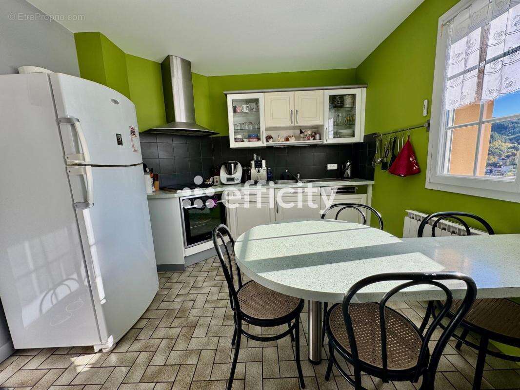 Maison à LA MONNERIE-LE-MONTEL