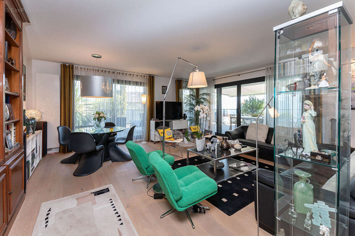 Appartement à BRISON-SAINT-INNOCENT