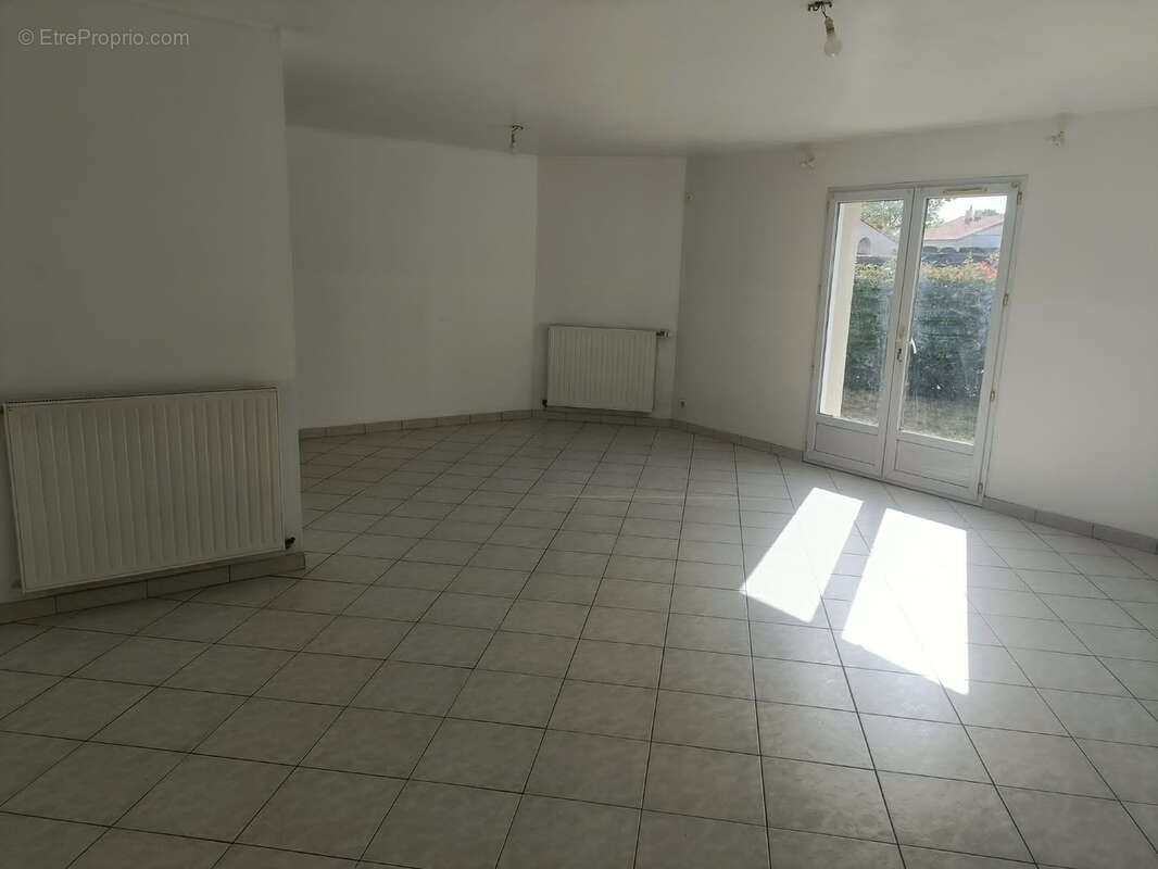 Maison à LES HERBIERS