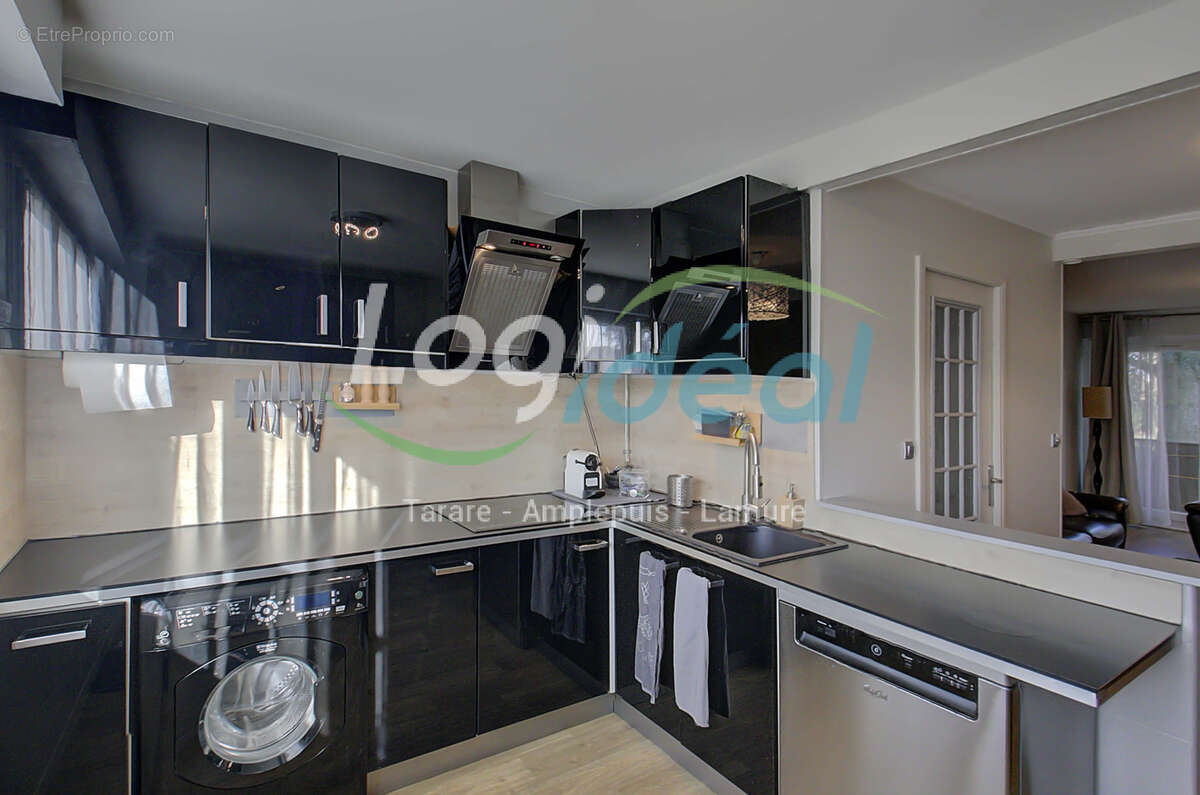 Appartement à MEYZIEU