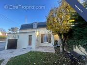 Maison à LES MUREAUX