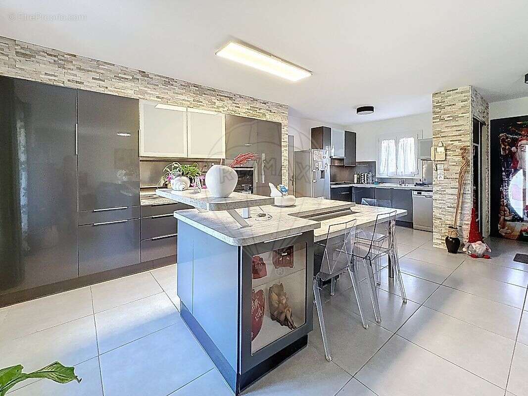 Maison à SAINT-GENIES-DE-MALGOIRES