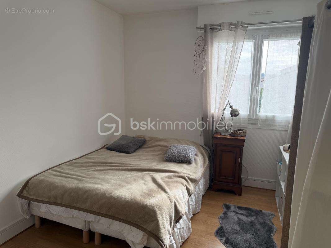 À VENDRE – Périgueux – Résidence au calme le long de la Voie Verte Appartement T4 de 78 m² – Terrasse + Garage – Proximité centr - photo 11