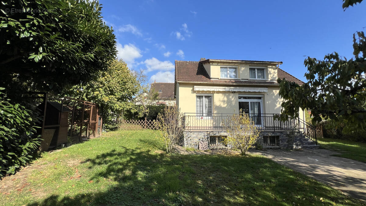 Maison à LA FERTE-ALAIS