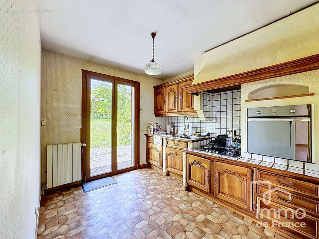 Maison à LEAZ