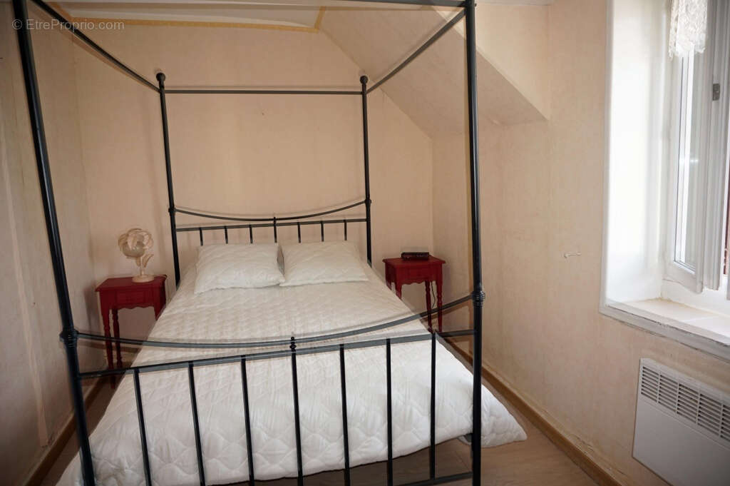 Maison à PARAY-LE-MONIAL