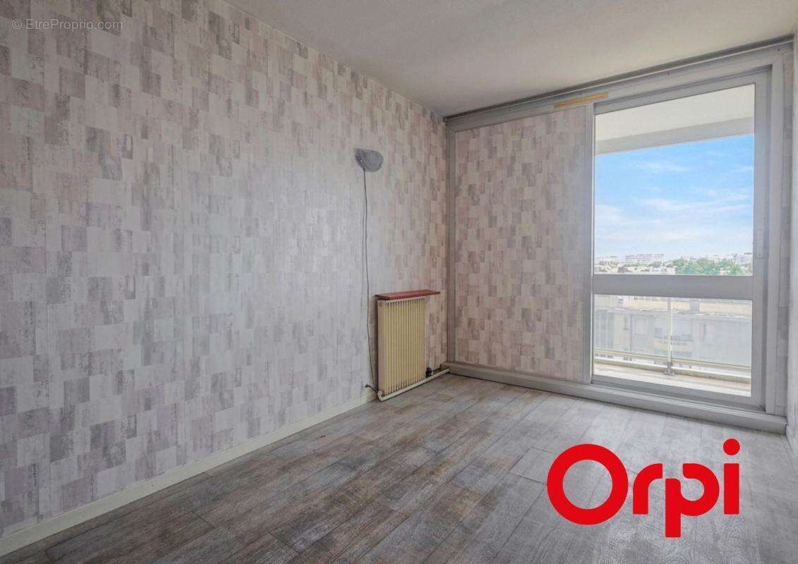 Appartement à LYON-8E