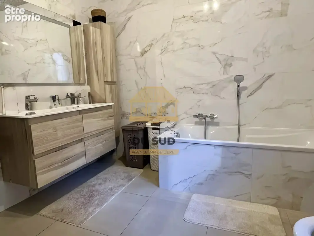 Villa familiale T5/6 spacieuse avec grand jardin plat et vue dégagée au Tampon – Pont d’Yves 97430 - photo 11