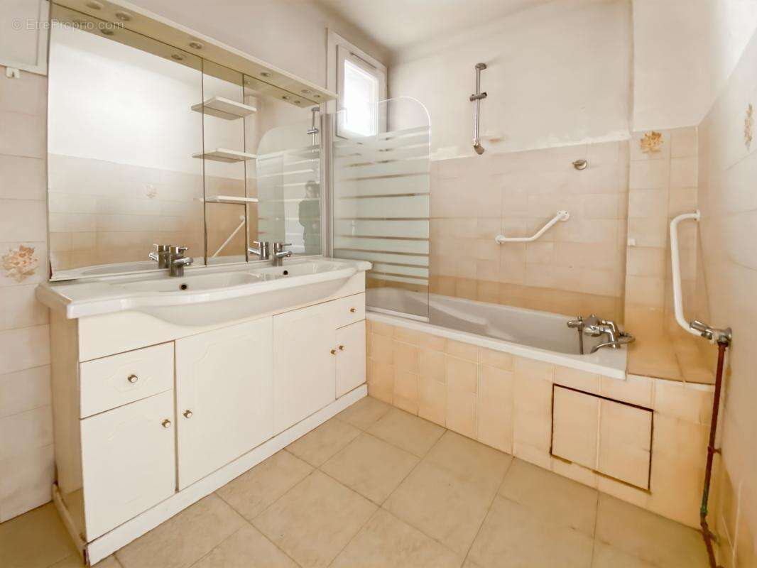 Appartement À Vendre type 3 - photo 5