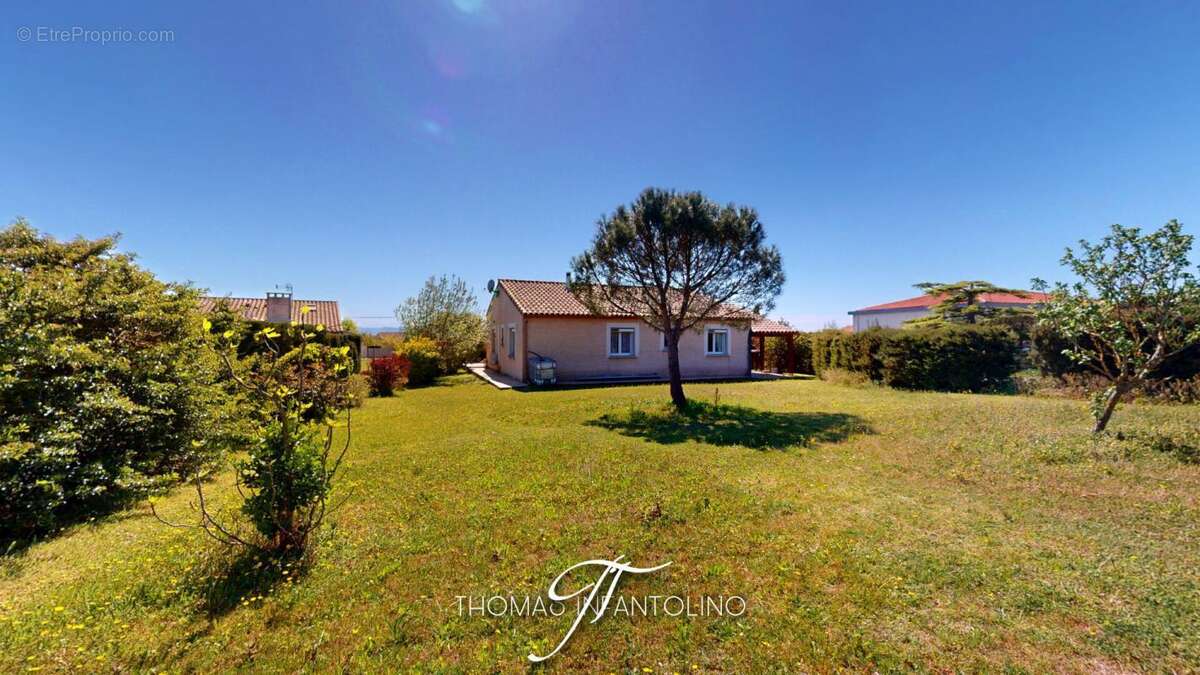 En exclusivite - plain pied - 4 chambres - piscine - panneaux solaire - photo 11