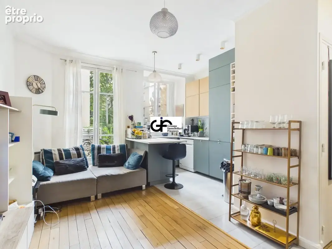 Appartement à PARIS-16E