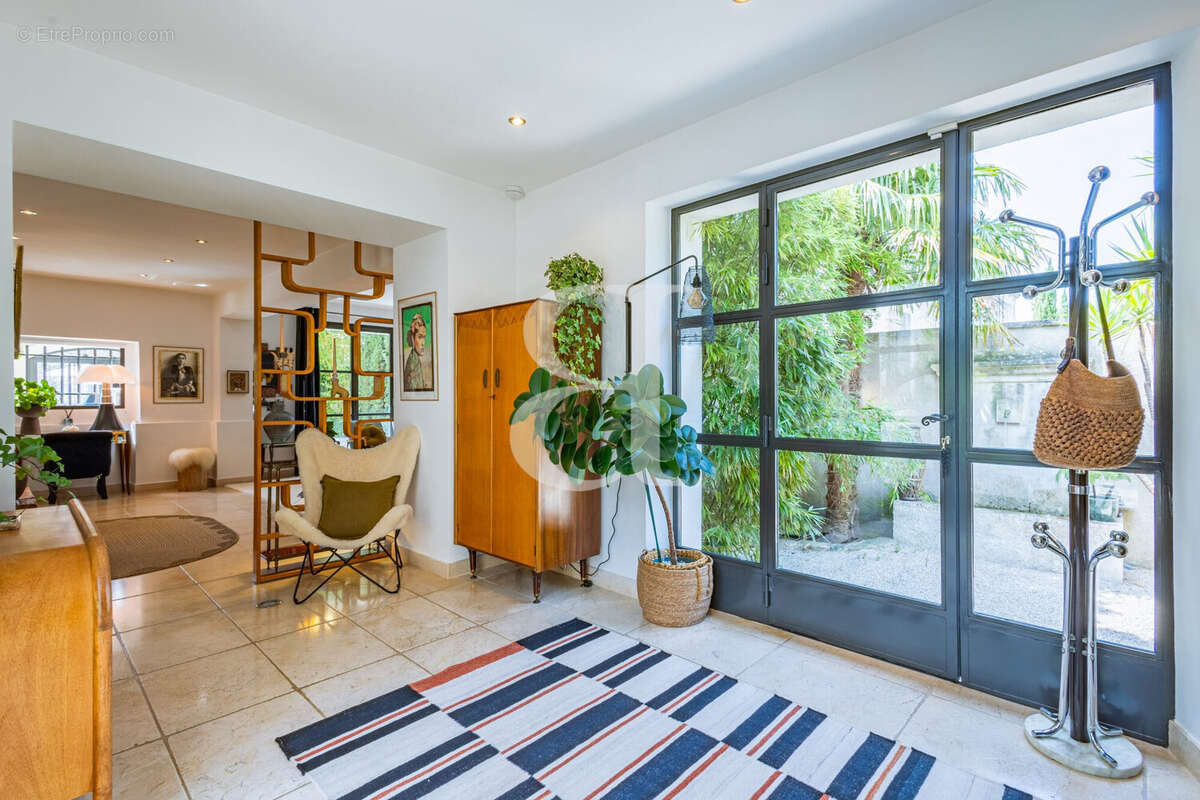 Maison 252 m² à Saint-Remy-De-Provence  - photo 9