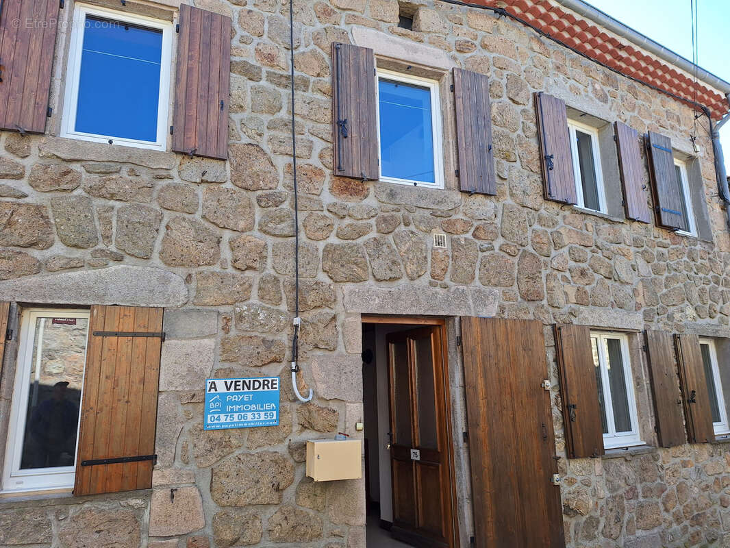 Maison à SAINT-JEAN-CHAMBRE