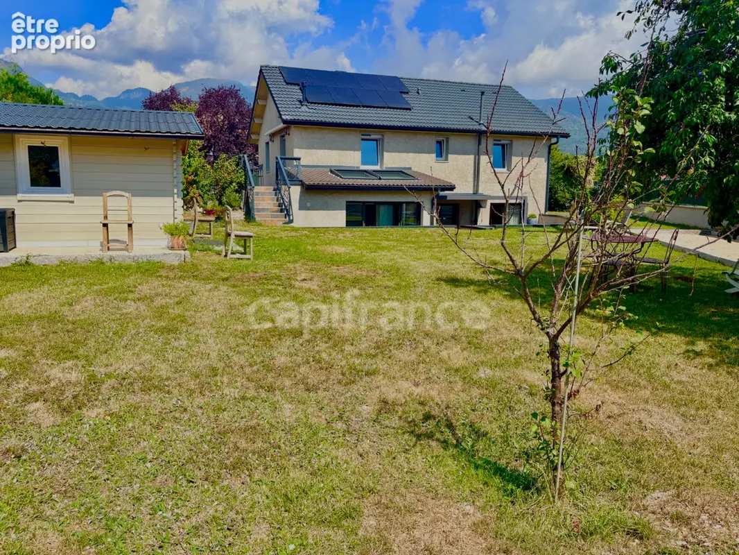 Maison à CESSY