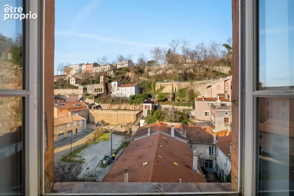 Quai Saint-Vincent, T6 de 180 m2, cachet et vue Saône - photo 15