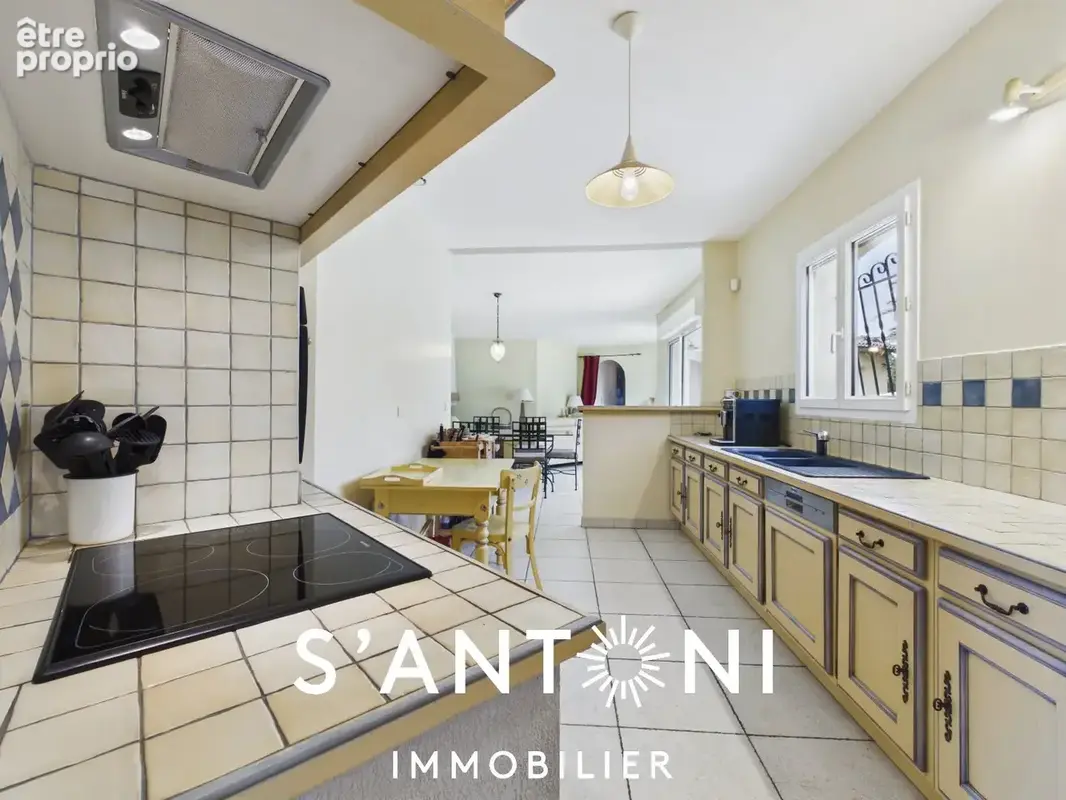 Portiragnes  villa plain-pied 136 m²  4 chambres  piscine chauffée  terrain 1 400 m²  dpe c/a - photo 12