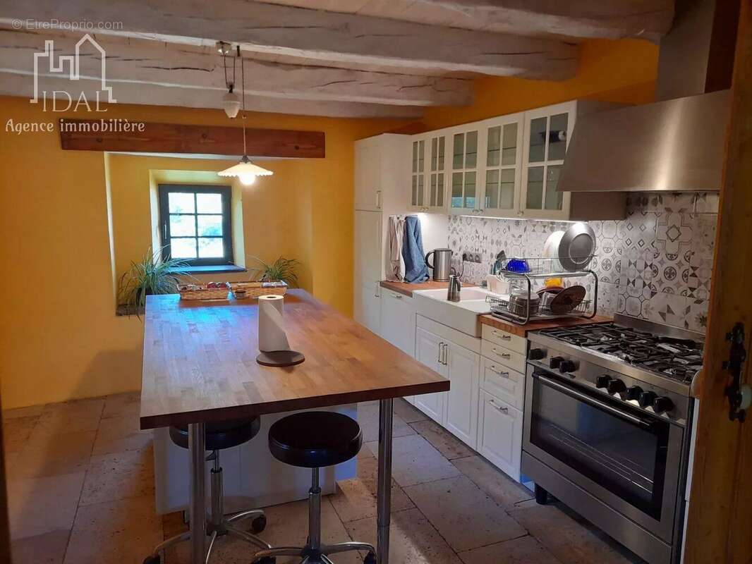 Maison à LA TIEULE