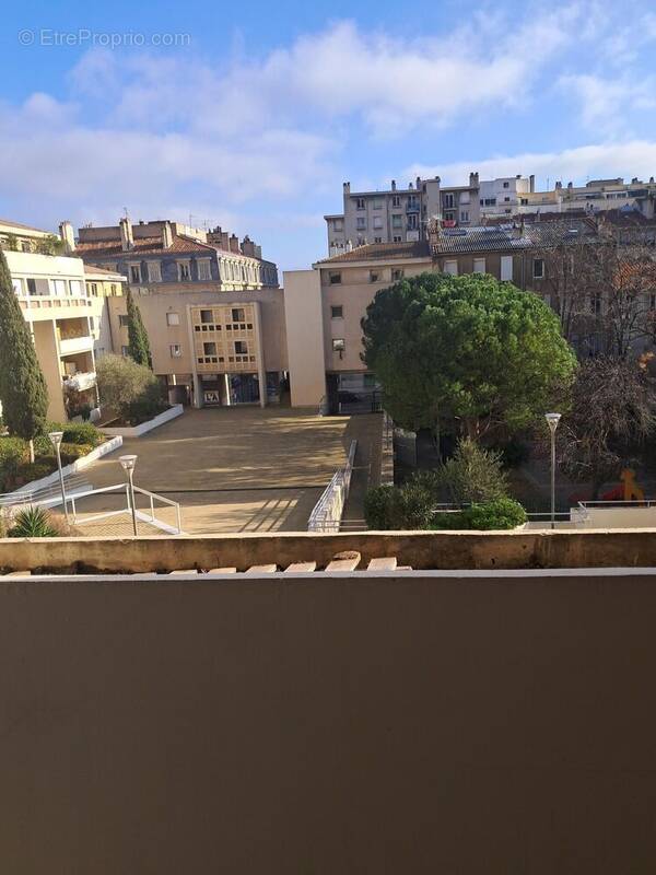 Photo 1 - Appartement à MARSEILLE-6E