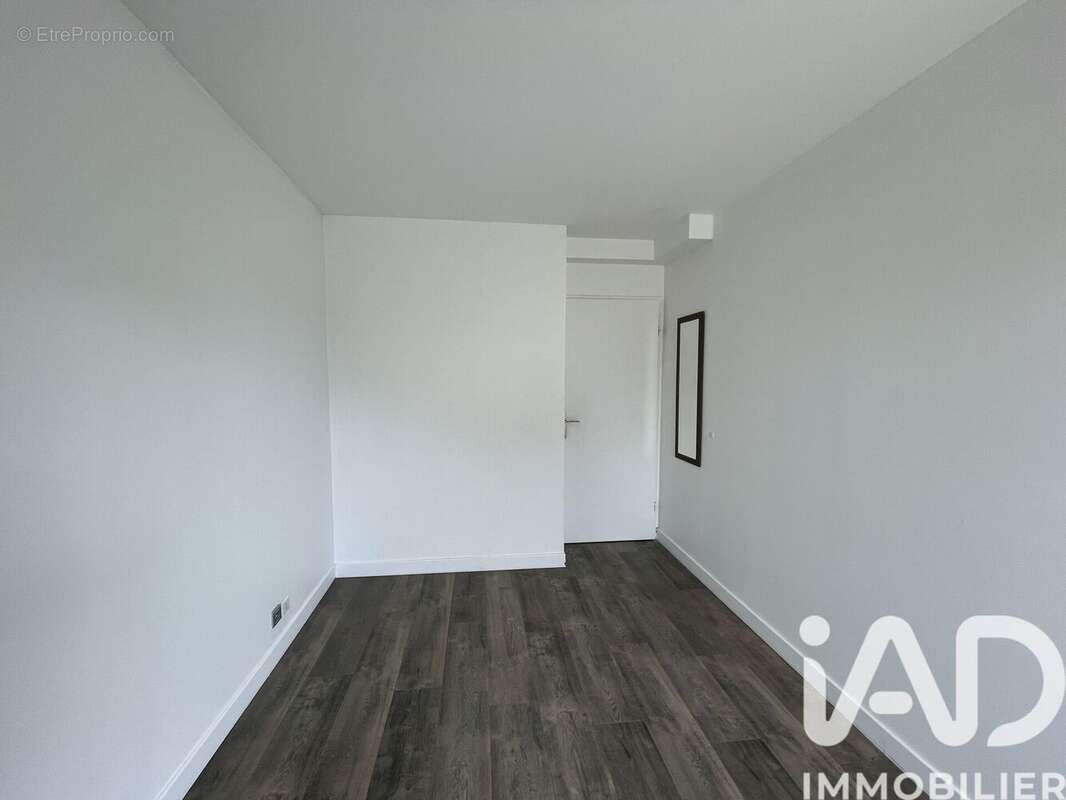 Photo 8 - Appartement à VILLENEUVE-LA-GARENNE