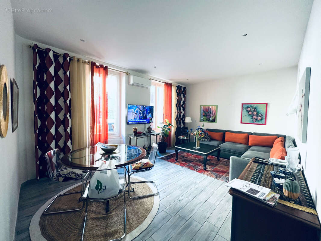 Appartement à MARSEILLE-6E