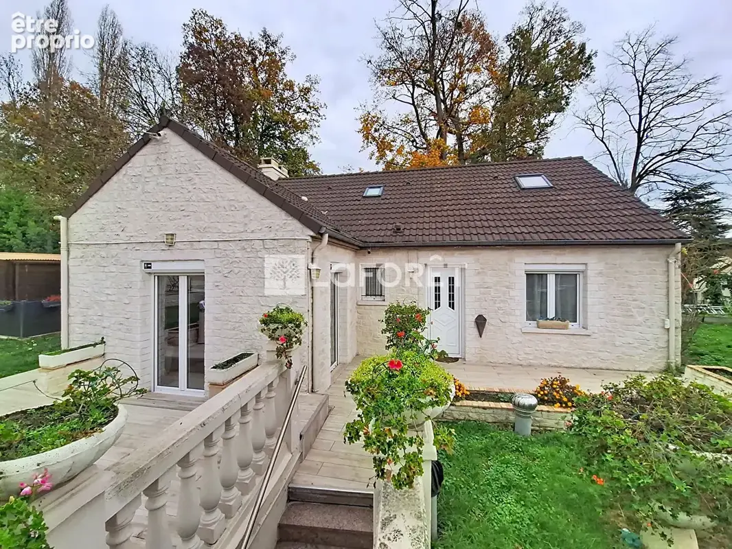 Maison à MARCOUSSIS