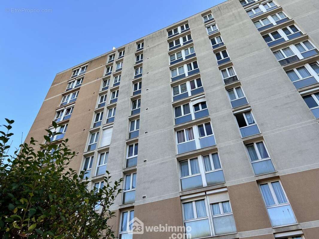 Appartement à THIAIS