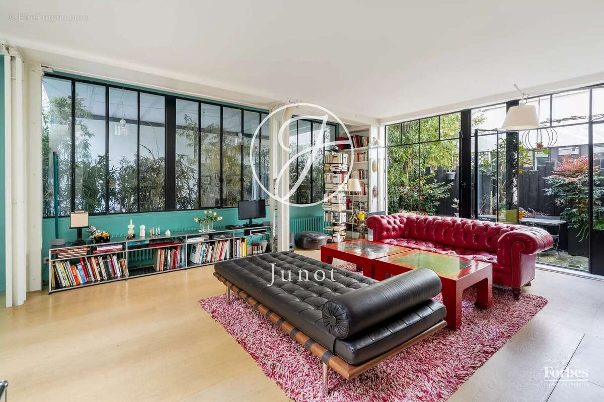 Appartement à PARIS-18E